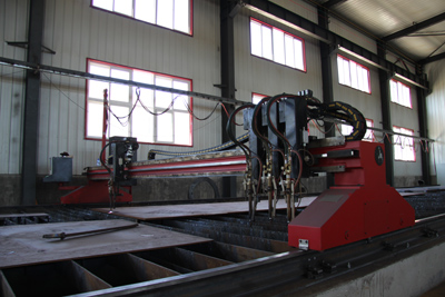 2500×12000mm數(shù)控火焰切割機